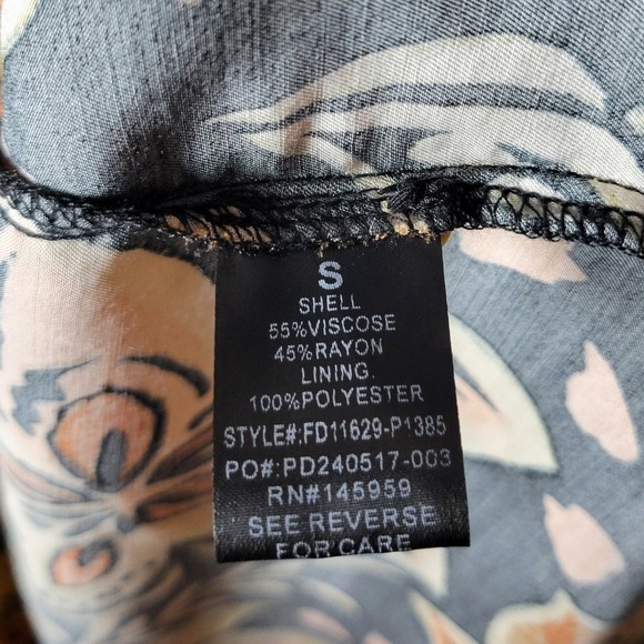 Dress Forum Heavenly Surplice Maxi Fall Dress Women's Small Black Boho Floral - Picture 6 of 11